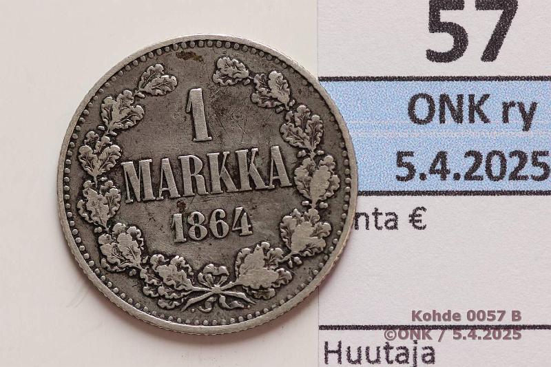 k-0057-b.jpg - Kohde 57 (kuva 2/2), lhthinta: 60 € / myyntihinta: 60 € 1 mk 1864 SNY 397.1.1.2 Ag. Uusi rihlaus, kunto: 3