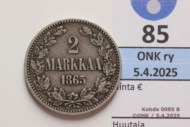 k-0085-b.jpg - Kohde 85 (kuva 2/2), lhthinta: 10 € / myyntihinta: 16 € 2 mk 1865 SNY 493.1.2 Ag, kunto: 4