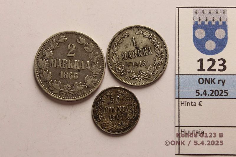 k-0123-b.jpg - Kohde 123 (kuva 2/2), lhthinta: 15 € / myyntihinta: 19 € 50 p, 1 + 2 mk 1917, 1915, 1865 Ag, kunto: 6, 6, 4