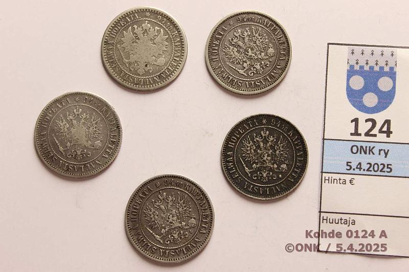 k-0124-a.jpg - Kohde 124 (kuva 1/2), lhthinta: 25 € / myyntihinta: 30 € 1 mk (5) 1866 (SNY 399.2.2), -74, -90, -92, 1915 Ag, kunto: 2-5