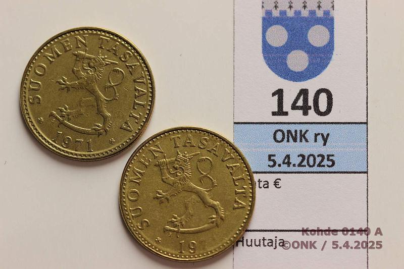 k-0140-a.jpg - Kohde 140 (kuva 1/2), lhthinta: 4 € / ei tarjouksia 50 p 1971 Vuosiluvun 71 numerot nkyvt vaivoin, muuten normaali meisti. Verrokkina 1971 kaksoisrenkain, kunto: 6