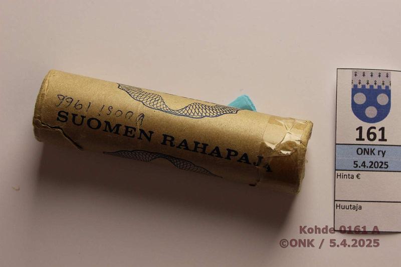 k-0161-a.jpg - Kohde 161, lhthinta: 30 € / myyntihinta: 105 € 1 mk 1966 Ag. Sokkorulla, km vuosi 1966, rep, teippikorjaus, ptykolikot patinoituneet, kunto: 9