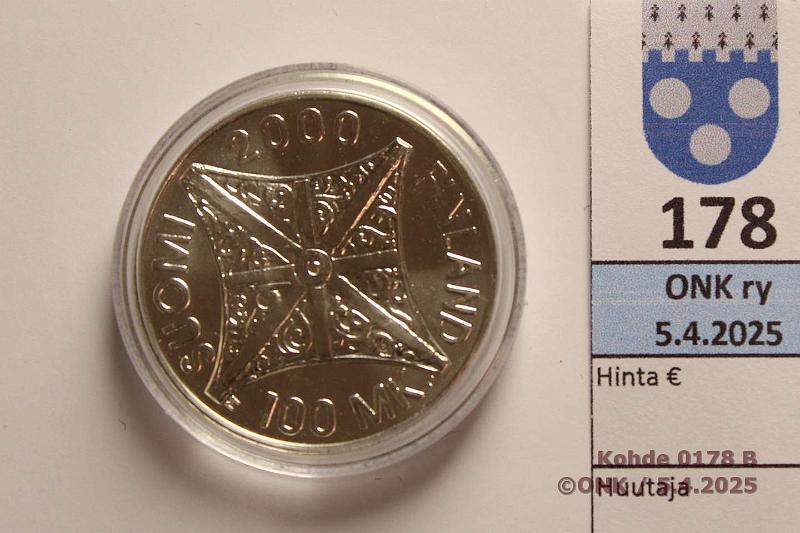 k-0178-b.jpg - Kohde 178 (kuva 2/2), lhthinta: 20 € / myyntihinta: 20 € 100 mk 2000 Ag. Riemuvuosi, kapseli, kunto: 9