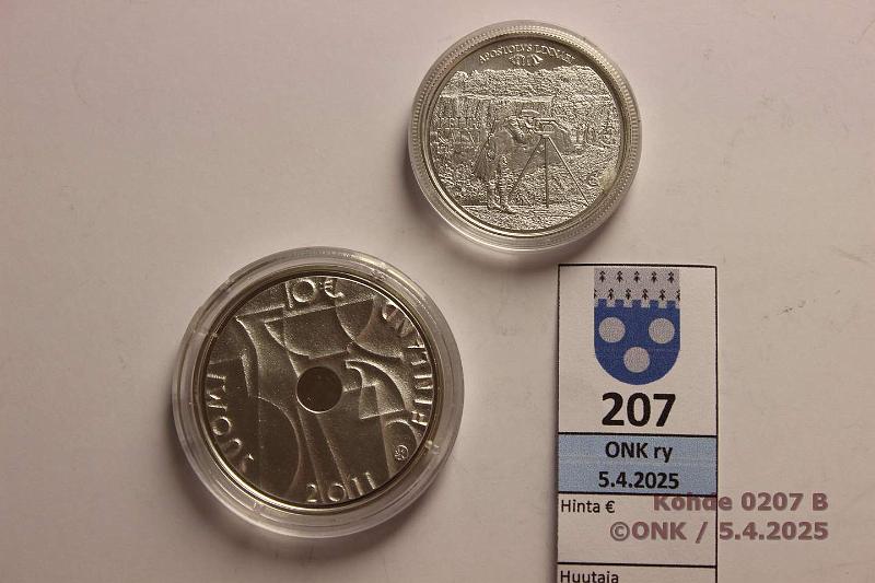 k-0207-b.jpg - Kohde 207 (kuva 2/2), lhthinta: 26 € / myyntihinta: 33 € 10 € (2) 2011 Ag, BU, Franck & Kalm, kapselit, kunto: 9