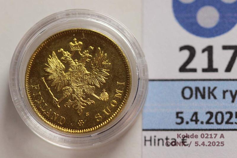 k-0217-a.jpg - Kohde 217 (kuva 1/2), lhthinta: 250 € / myyntihinta: 360 € 10 mk 1913 Au. Kapselissa, kunto: 9