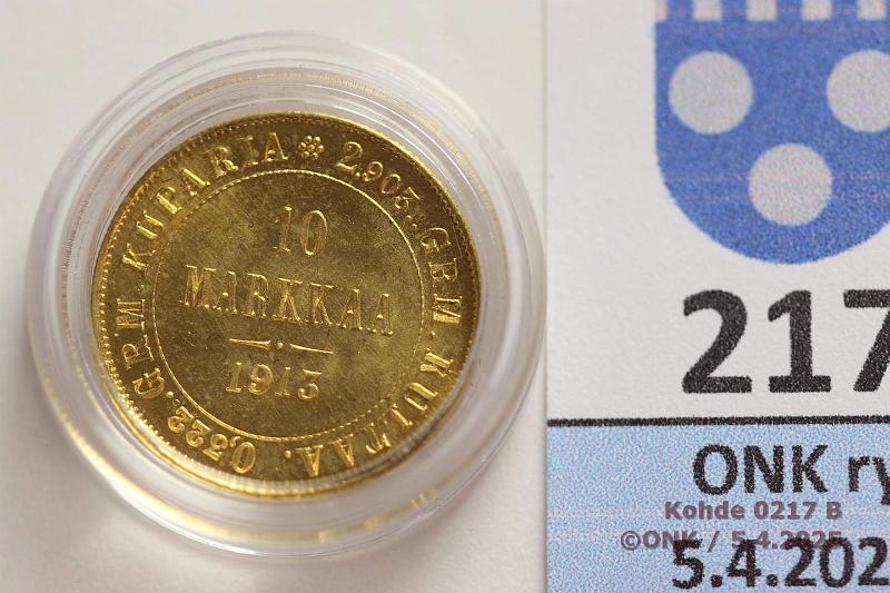 k-0217-b.jpg - Kohde 217 (kuva 2/2), lhthinta: 250 € / myyntihinta: 360 € 10 mk 1913 Au. Kapselissa, kunto: 9