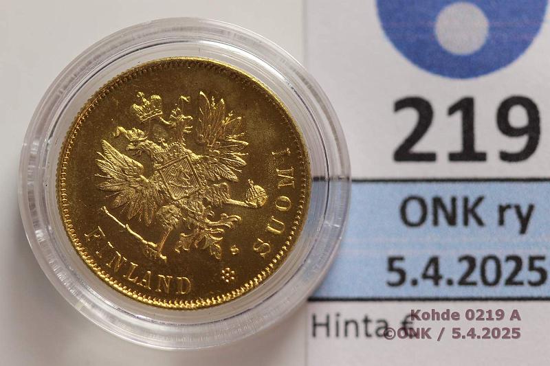 k-0219-a.jpg - Kohde 219 (kuva 1/2), lhthinta: 250 € / myyntihinta: 390 € 10 mk 1913 Au. Kapselissa, kunto: 9