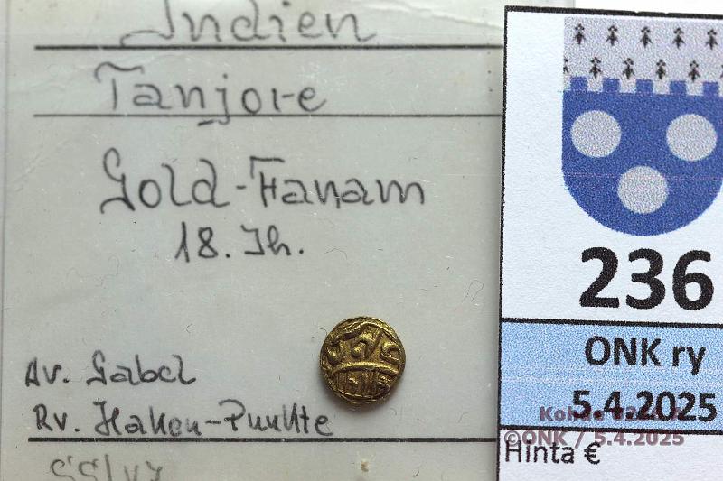 k-0236-a.jpg - Kohde 236 (kuva 1/3), lhthinta: 35 € / myyntihinta: 35 € Intia Fanam 1600-1700-luku Au. Tanjore, noin 0,4g, kunto: 7