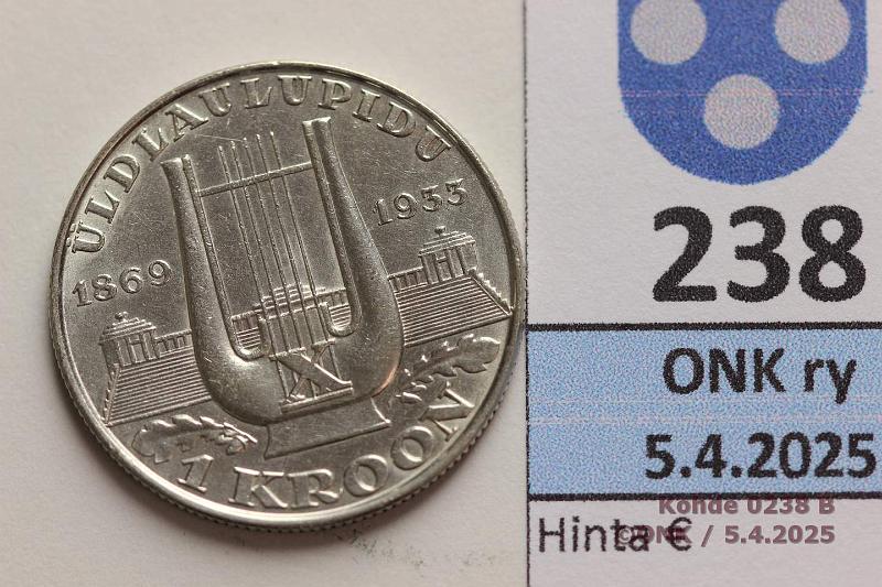 k-0238-b.jpg - Kohde 238 (kuva 2/2), lhthinta: 70 € / myyntihinta: 105 € Eesti 1 kr 1933 KM#14 Ag, 6g/500. 10. Song Festival, kunto: 9