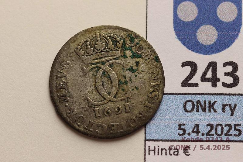k-0243-a.jpg - Kohde 243 (kuva 1/2), lhthinta: 5 € / myyntihinta: 5 € Ruotsi 5  SM 1691 KM#310 Ag, kunto: 3