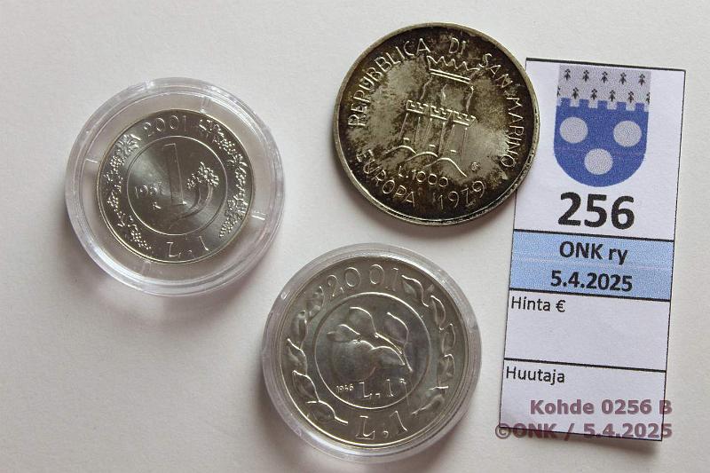 k-0256-b.jpg - Kohde 256 (kuva 2/2), lhthinta: 27 € / ei tarjouksia Italia + San Marino (2+1) 2001, 1979 Ag, 31,6/835. Italia 1l 2001(1946, -51); San Marino 100l 1979 (patinaa), kunto: 6-9