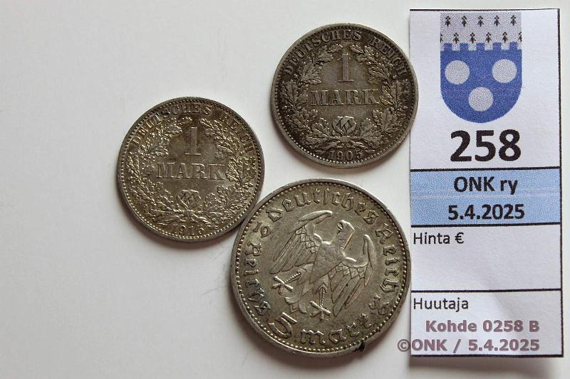 k-0258-b.jpg - Kohde 258 (kuva 2/2), lhthinta: 15 € / myyntihinta: 25 € Saksa (3) 1905-35 Ag, 25g/900. 1mk -05, -15; 5mk -36 (rv), kunto: 5-7