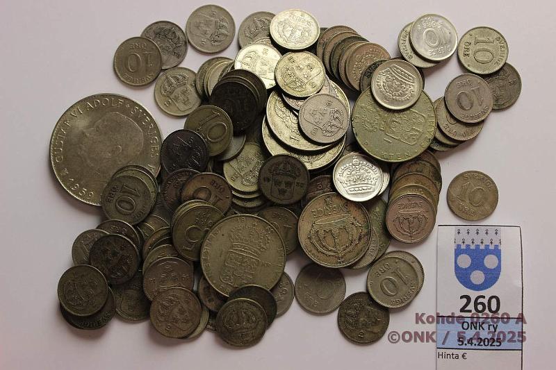 k-0260-a.jpg - Kohde 260, lhthinta: 60 € / myyntihinta: 60 € Ruotsi n. 240 g 1900-luku Ag, 243g/400. Posin 10-25 kolikoita, joitakin isompia kuten 5kr 1959, kunto: 3-8