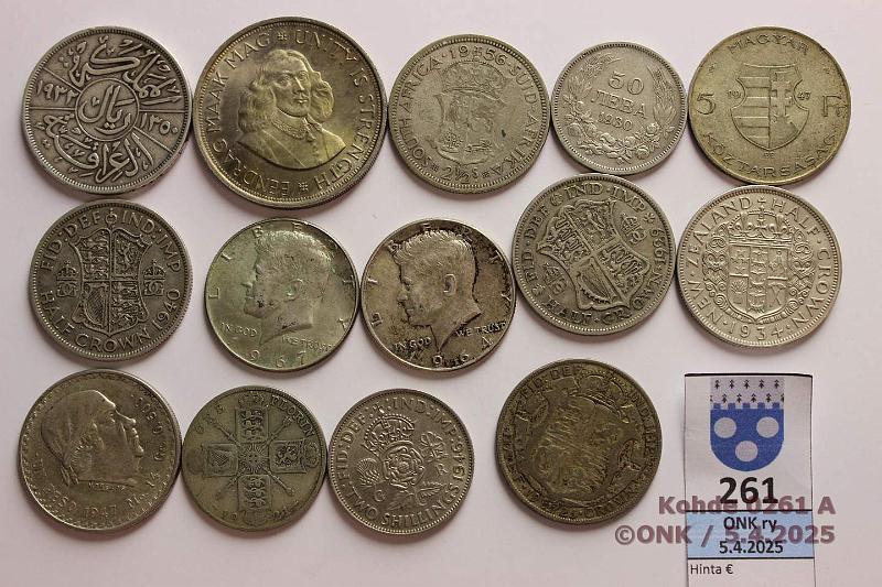 k-0261-a.jpg - Kohde 261 (kuva 1/2), lhthinta: 65 € / myyntihinta: 82 € Er isoja hopearahoja (14) 1921-61 Ag, 202g/500. Etel-Afrikka(2), UK(4), NZ, USA(2), Unkari(2), Irak, Meksiko, Bulgaria, kunto: 4-8