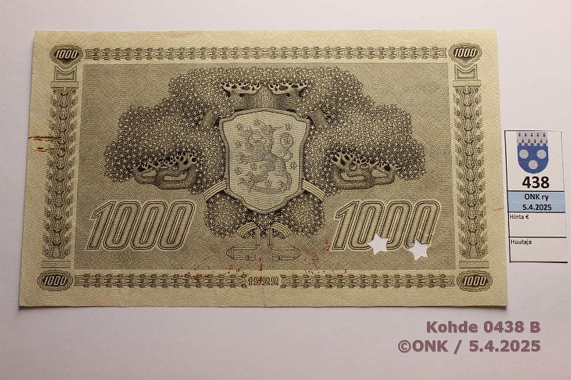 k-0438-b.jpg - Kohde 438 (kuva 2/2), lhthinta: 4600 € / ei tarjouksia 1000 mk 1922 LA SNY 197.2 A159832 KAL-OAs, klemmarista vrjym. Punainen SPECIMEN ja thtirei'itys. SNY:n kirjan mukaan vastaava n:olla A159(?)34 olisi uniikki. Tm on siis toinen tunnettu, kunto: 8