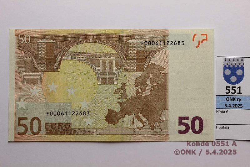 k-0551-a.jpg - Kohde 551 (kuva 1/2), lhthinta: 120 € / ei tarjouksia Malta 4/3/F/R51 F00061122683 Dra R051 C2, kunto: 7