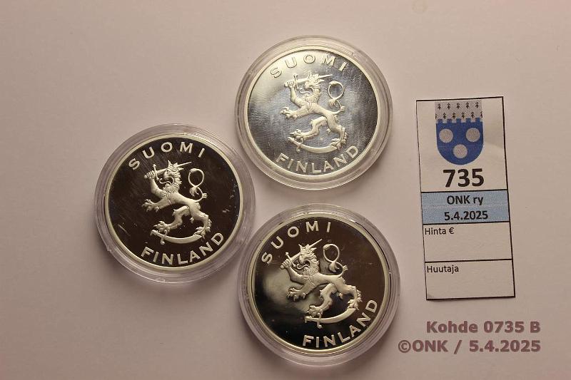 k-0735-b.jpg - Kohde 735 (kuva 2/2), lhthinta: 30 € / myyntihinta: 56 € Suomi taisteli (3) Ag, 3x27g/925 = 74g puhdasta hopeaa. Proof. Nuijasota, Talvisota, Itsenisyys, kapselit, kunto: 10