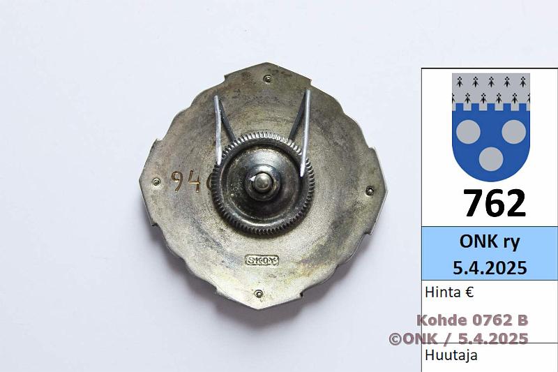 k-0762-b.jpg - Kohde 762 (kuva 2/2), lhthinta: 160 € / myyntihinta: 160 € Vapaussodan invalidimerkki 1918 N:o 946, SKOY, kunto: 7