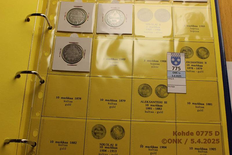 k-0775-d.jpg - Kohde 775 (kuva 4/4), lhthinta: 200 € / myyntihinta: 200 € Suomi 1 -kansio, suojakotelollinen malli, rahat rahasilmiss 1864-1917 1p 1867, -70(kl 1), -73, -75, -83, -88-1903, 1905-17; 5p 1866-1917(I+II) (puuttuu -70, -10); 10p 1865-1917(I+II) (puuttuu -75, -98); 25p 1865-1917(I+II) (puuttuu -67, -68, -71, -76); 50p 1864-1917(I+II) (puuttuu -68, -76); 1mk 1865-1915 (puuttuu -67, -72); 2mk 1865-74, 1906. Pasiassa peruskuntoisia, joitain hieman parempiakin. Joissain kansiohometta. Hyv er., kunto: 2-8