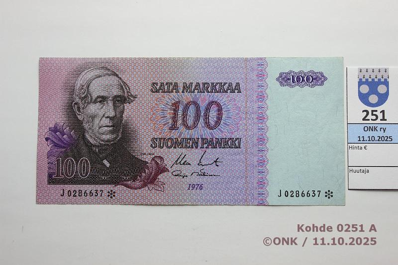 k-0251-a.jpg - Kohde 251 (kuva 1/2), l�ht�hinta: 20 &euro; / ei tarjouksia 100 mk 1976 J* SNY 184.2.3 J0286637* KO II-M�1, korvaava, matta, kunto: 5