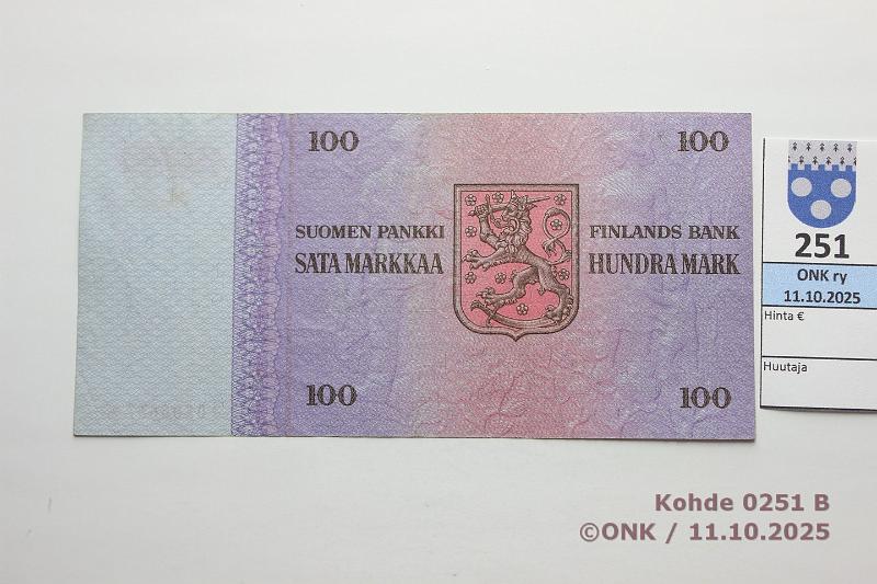 k-0251-b.jpg - Kohde 251 (kuva 2/2), l�ht�hinta: 20 &euro; / ei tarjouksia 100 mk 1976 J* SNY 184.2.3 J0286637* KO II-M�1, korvaava, matta, kunto: 5