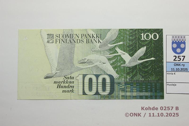 k-0257-b.jpg - Kohde 257 (kuva 2/2), lhthinta: 10 € / myyntihinta: 11 € 100 mk 1986 SNY 185.1.1 5005149307 LIN-Hel, kunto: 7