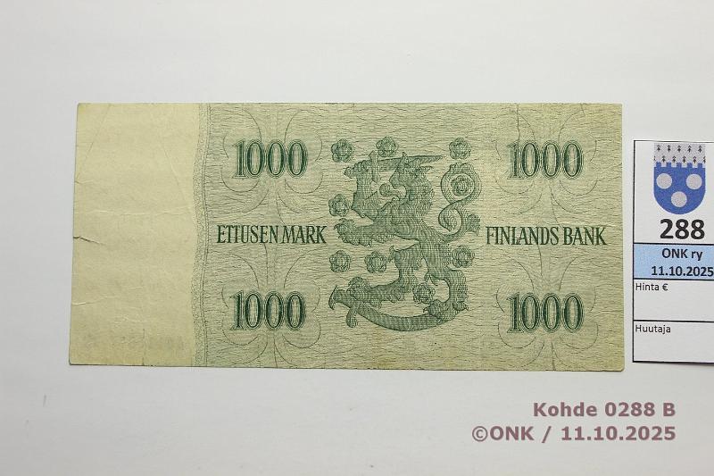 k-0288-b.jpg - Kohde 288 (kuva 2/2), lhthinta: 120 € / myyntihinta: 120 € 1000 mk 1955 A* SNY 200.2.2 A0110877* SIM-Eng, vl2, korvaava, isoja rep, kunto: 3
