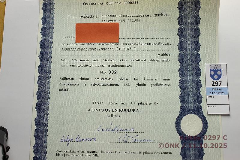k-0297-c.jpg - Kohde 297 (kuva 3/3), lhthinta: 10 € / myyntihinta: 22 € 5-100 mk (22+6) 1939-55 Muutama parempi kl 5: 10mk -45 LA(3), LB; 20mk -45 LB; 100mk -55. Muut pehmoja/viallisia kl 1-4: 5mk -22 LC, -39(3), -45 LA(5); 10mk -22 LA, -39, -45 LB; 50mk -45 LB(2); 100mk -39, -45 LB. Lisksi 4 pieniarvoista Kiinaa 80-90-l:lta + 20b Thaimaa, nm kl 5-9. Osakekirja As OY Iin Koulurivi, kunto: 1-5