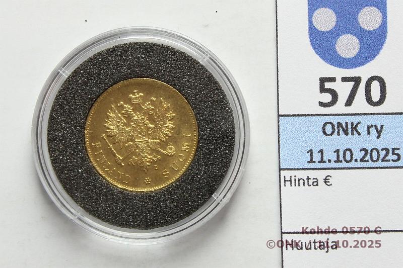 k-0570-c.jpg - Kohde 570 (kuva 3/3), l�ht�hinta: 3700 &euro; / myyntihinta: 3850 &euro; 10 mk 1905 Au, eprvja, kaps, laatikko, kunto: 8