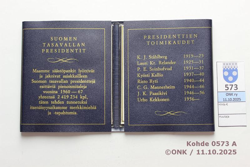 k-0573-a.jpg - Kohde 573 (kuva 1/3), lhthinta: 10 € / myyntihinta: 21 € Sstpankki-mitalit (8) Virheettmt presidenttimitalit Sstpankin muovikansiossa selosteineen, kunto: 9