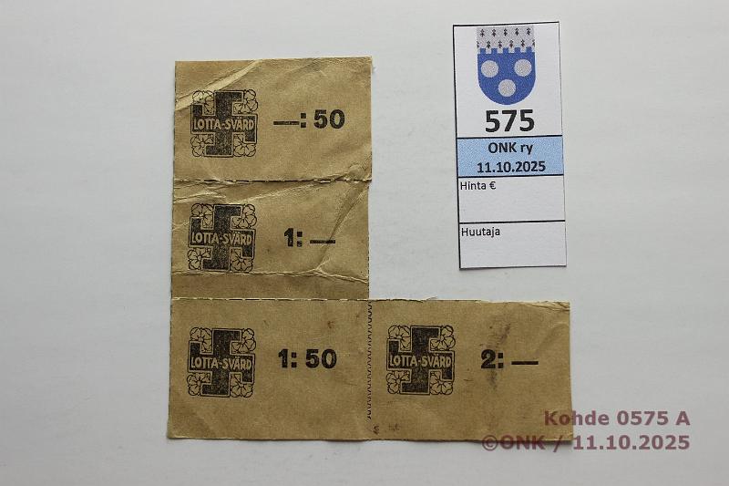 k-0575-a.jpg - Kohde 575 (kuva 1/2), lhthinta: 10 € / myyntihinta: 10 € Lotta Svrd -maksulipukkeet (4) 50 p, 1 mk, 1,5 mk ja 2 mk, kunto: 4-6