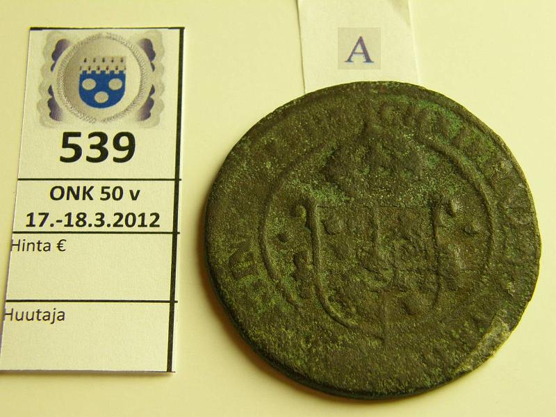 k-0539-a.jpg - Kohde 539 (kuva 1/2), l�ht�hinta: 5 &euro; 1 �r 1627 KM#115 Kustaa II Adolf, S�ter, iso kupariraha, vl vaikeasti luettavissa, kunto: 3